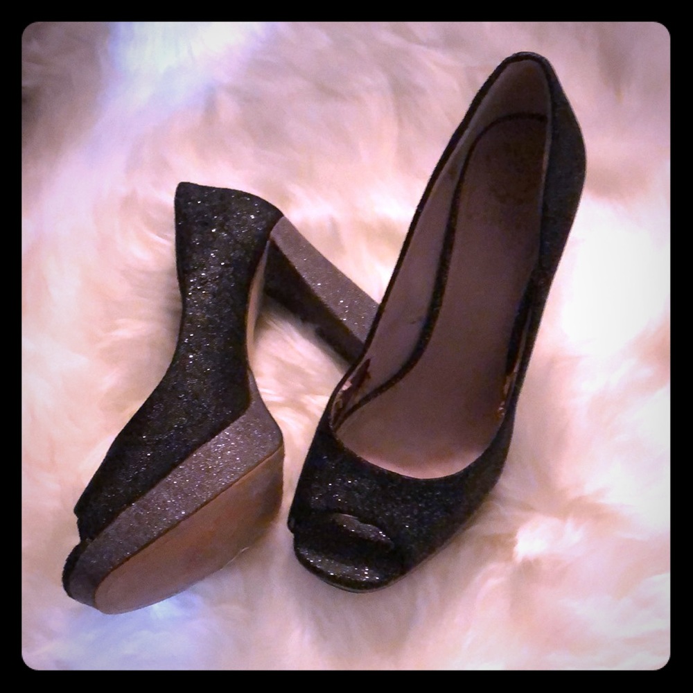 Gorgeous sparkly black shoes